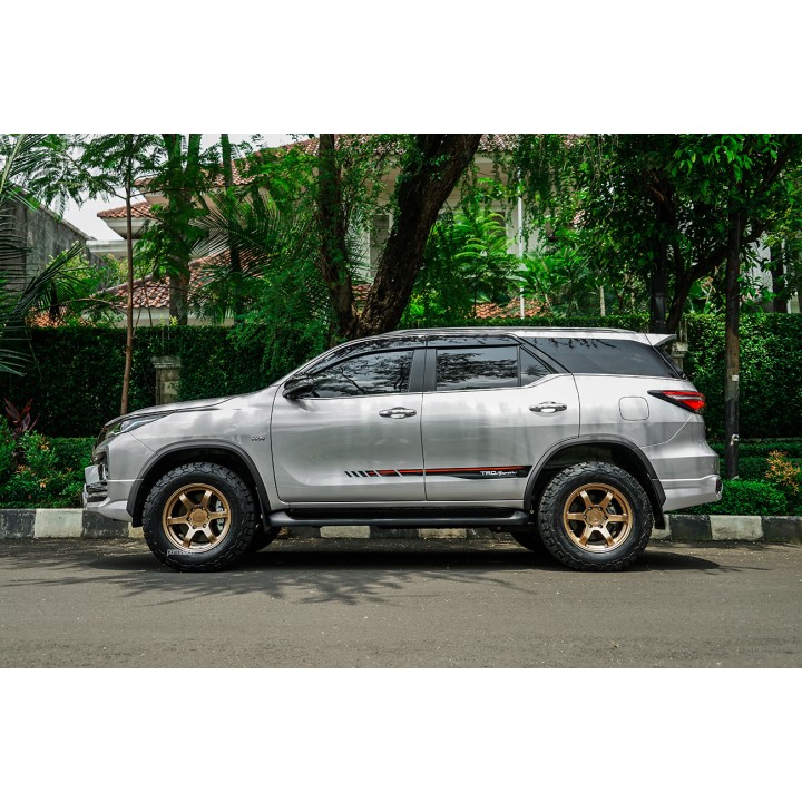 Alloy Wheel, Motegi Racing MR150 TRAILITE, 17x8.5, ET 18, 6x139.7, 106.10, Bronze - EDK.ro