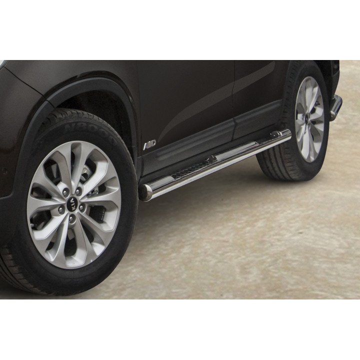 Praguri Laterale, Steeler 4x4 Side Bars cu Treaptă Checker Plate, Culoare Argintiu, Kia Sorento 2012 - 2015 - EDK.ro