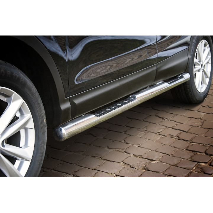 Praguri Laterale, Steeler 4x4 Side Bars cu Treaptă Checker Plate, Culoare Argintiu, Nissan Qashqai 2013 - 2017 - EDK.ro