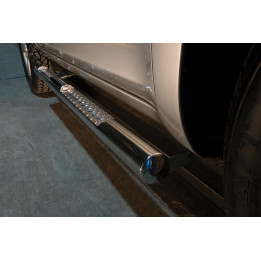 Praguri Laterale, Steeler 4x4 Side Bars cu Treaptă Checker Plate, Culoare Argintiu, Toyota RAV4 2006 - 2010 - EDK.ro