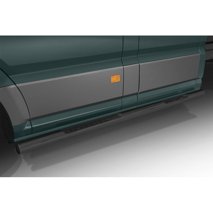 Praguri Laterale, Steeler 4x4 Side Bars cu Treaptă Checker Plate, Culoare Argintiu, Volkswagen Crafter / MAN TGE 2017 - Prezent 