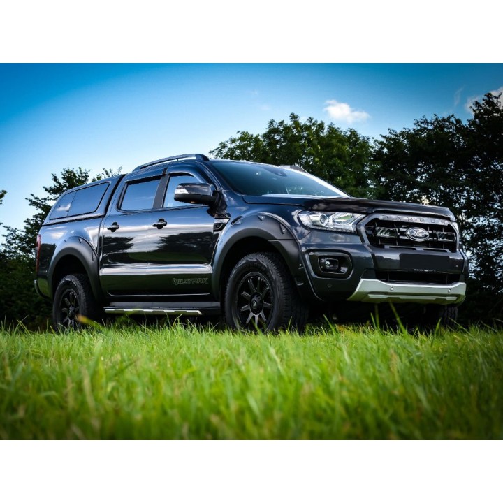 Kit de Integrare Proiectoare LED Omologate Pentru Grilă, Lazer Lamps cu 2x Triple-R 750 Wide, 1x Grille Mount Brackets și 1x Wir