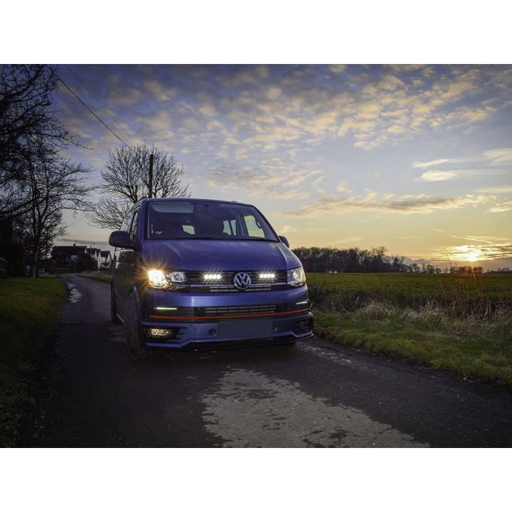 Kit de Integrare Proiectoare LED Omologate Pentru Grilă, Lazer Lamps cu 2x ST4 Evo, 1x Grille Mount Brackets și 1x Wiring Kit, V