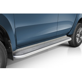 Praguri Laterale, Steeler 4x4 Side Bars cu Treaptă Checker Plate, Culoare Argintiu, Mitsubishi L200 2015 - 2019 - EDK.ro