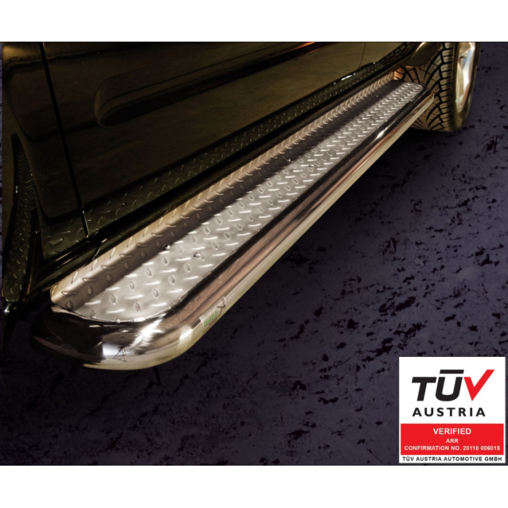 Praguri Laterale, Steeler 4x4 Side Bars cu Treaptă Checker Plate, Culoare Argintiu, Nissan Navara 2010 - 2015 - EDK.ro