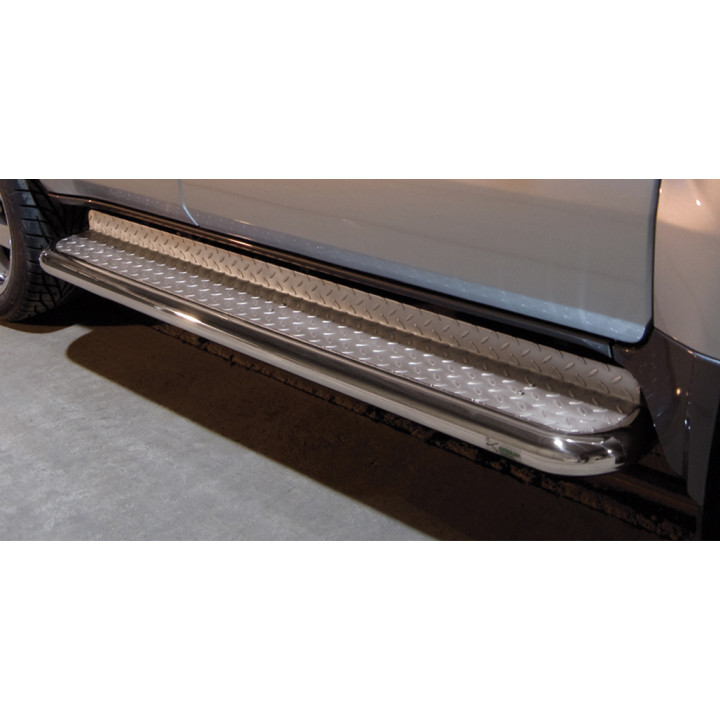 Praguri Laterale, Steeler 4x4 Side Bars cu Treaptă Checker Plate, Culoare Argintiu, Toyota Land Cruiser 120 2002 - 2009 - EDK.ro