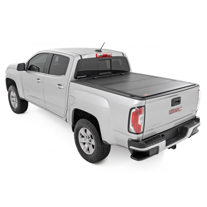 Închidere de Benă Tip Capac, Rough Country Tri-Fold, Chevrolet Colorado / GMC Canyon Lungime Benă 5.0 Feet 2014 - 2068 - EDK.ro