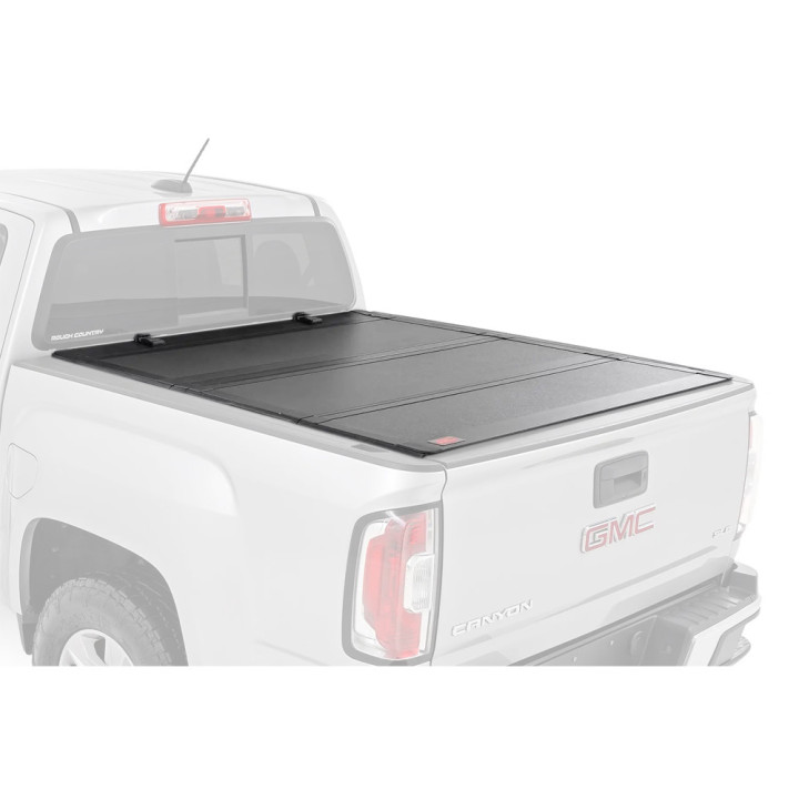 Închidere de Benă Tip Capac, Rough Country Tri-Fold, Chevrolet Colorado / GMC Canyon Lungime Benă 6.0 Feet 2013 - Prezent - EDK.