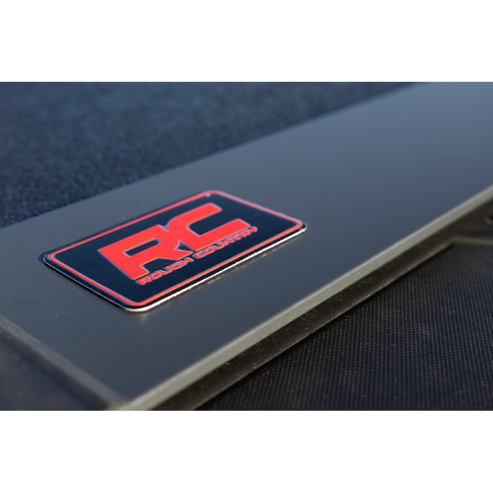 Închidere de Benă Tip Capac, Rough Country Tri-Fold, Chevrolet Colorado / GMC Canyon Lungime Benă 5.0 Feet 2013 - Prezent - EDK.ro