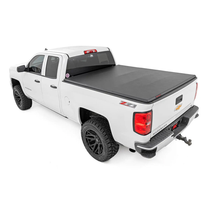 Închidere de Benă Tip Prelată, Rough Country Tri-Fold, Chevrolet Silverado 1500 / GMC Sierra 1500 Lungime Benă 6.7 Feet 2014 - Prezent - EDK.ro
