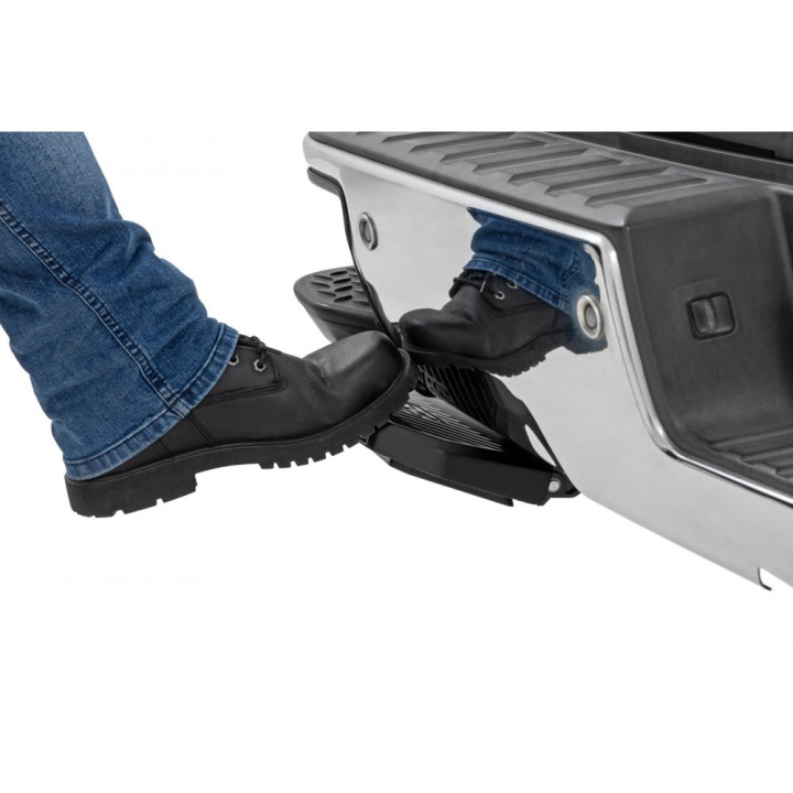 Treaptă de Acces Pentru Benă, Rough Country Retractable Step, Chevrolet Silverado 1500 / GMC Sierra 1500 2014 - 2019 - EDK.ro