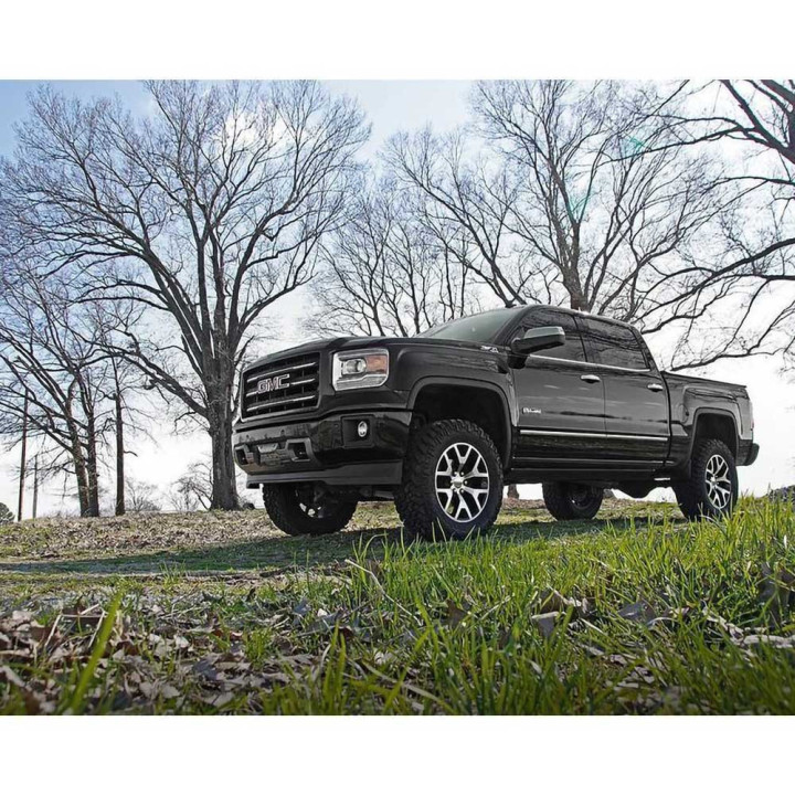 Kit Suspensie de Ridicare pentru Brațe de Control din Oțel Turnat, Rough Country Lift 6 Inch, Chevrolet Silverado 1500 2014 - 20