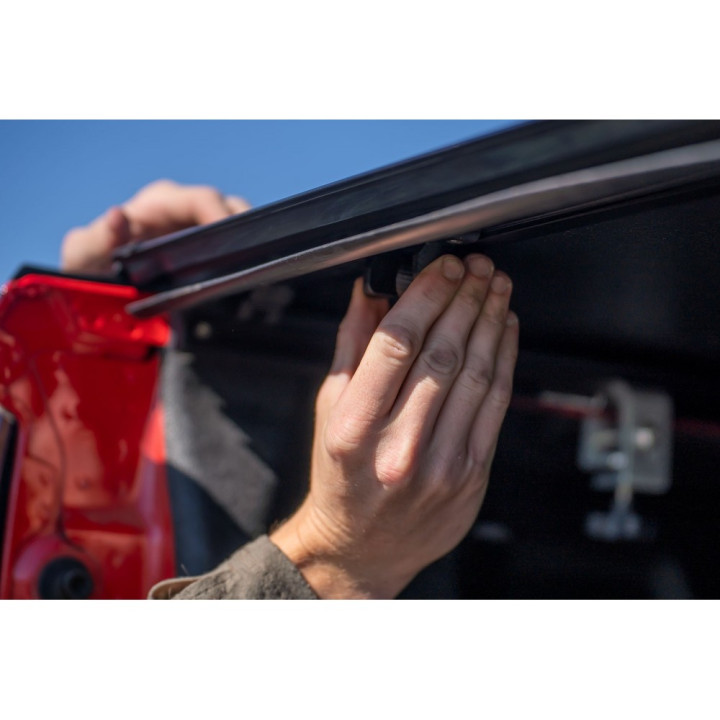 Lid Tonneau Bed Cover, Rough Country Tri-Fold, Chevrolet Silverado 1500 / GMC Sierra 1500 Bed Length 6.7 Feet 2014 - Present - EDK.ro