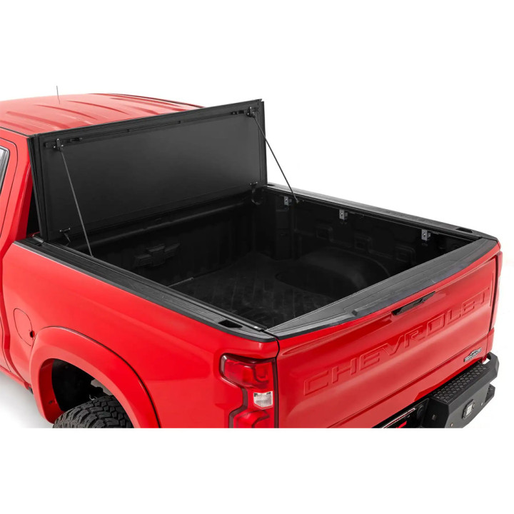 Închidere de Benă Tip Capac, Rough Country Tri-Fold, Chevrolet Colorado / GMC Canyon Lungime Benă 5.8 Feet 2014 - 2079 - EDK.ro