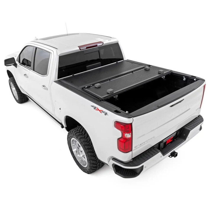 Lid Tonneau Bed Cover, Rough Country Tri-Fold, Chevrolet Silverado 1500 / GMC Sierra 1500 Bed Length 6.7 Feet 2019 - Present - E