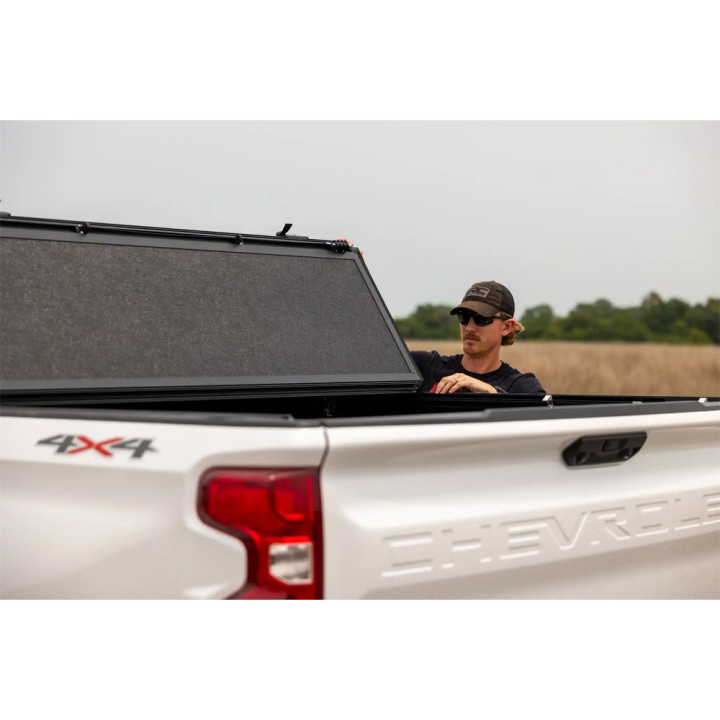 Lid Tonneau Bed Cover, Rough Country Tri-Fold, Chevrolet Silverado 1500 / GMC Sierra 1500 Bed Length 6.7 Feet 2019 - Present - E