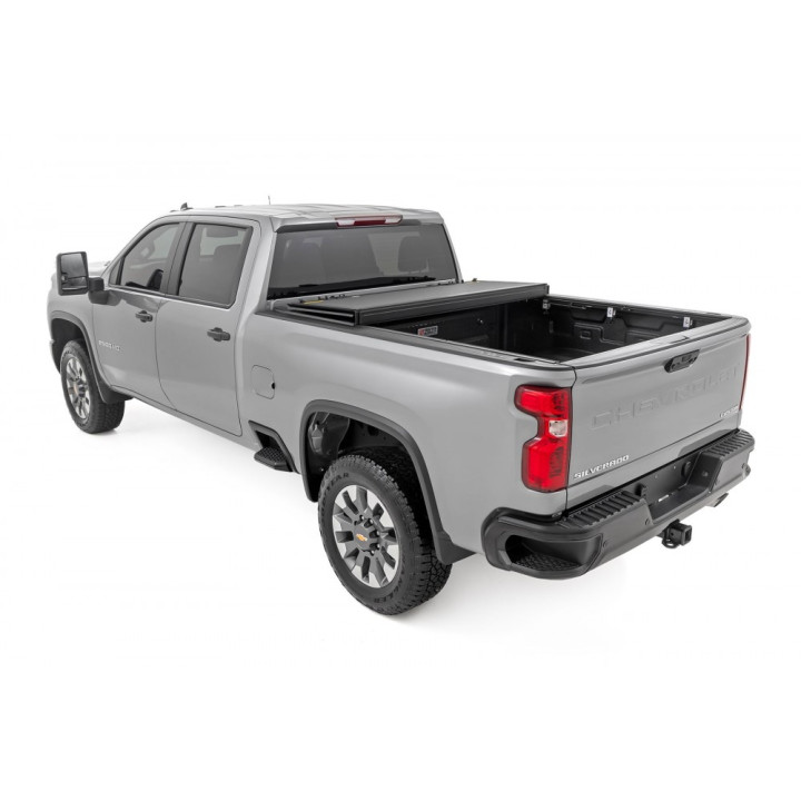 Închidere de Benă Tip Capac, Rough Country Tri-Fold, Chevrolet Silverado 2500 / 3500 / GMC Sierra 2500 / 3500 Lungime Benă 6.9 Feet 2014 - Prezent - EDK.ro