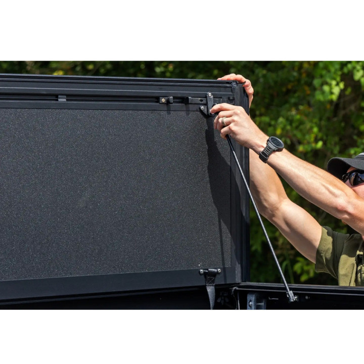 Lid Tonneau Bed Cover, Rough Country Tri-Fold, Dodge RAM 1500 Bed Length 5.7 Feet 2009 - Present - EDK.ro