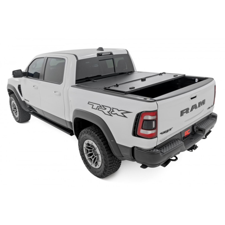 Închidere de Benă Tip Capac, Rough Country Tri-Fold, Chevrolet Colorado / GMC Canyon Lungime Benă 6.4 Feet 2014 - 2087 - EDK.ro