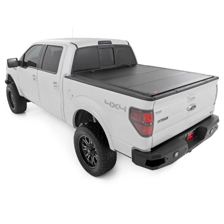 Închidere de Benă Tip Capac, Rough Country Tri-Fold, Ford F-150 Lungime Benă 5.7 Feet 2004 - 2014 - EDK.ro