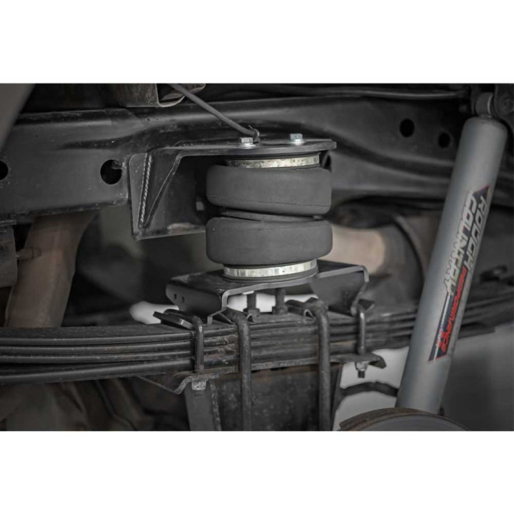 Kit Pernă Pneumatică Spate, Rough Country Lift 0-6 Inch, Ford F-150 2004 - 2014 - EDK.ro