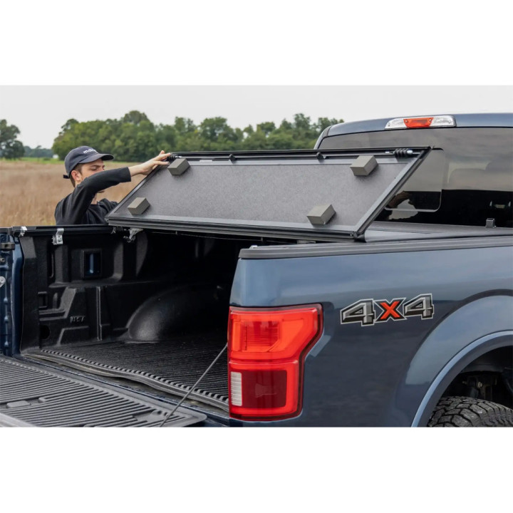 Lid Tonneau Bed Cover, Rough Country Tri-Fold, Ford F-150 Raptor Bed Length 5.7 Feet 2014 - Present - EDK.ro