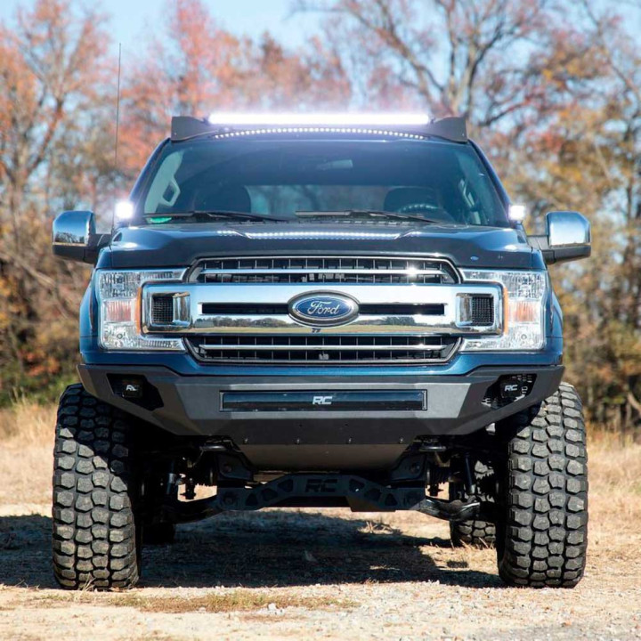 Sistem de Portbagaj de Plafon cu Bară LED Față și Spate de 40 Inch, Rough Country, Ford F-150 2015 - 2020 - EDK.ro