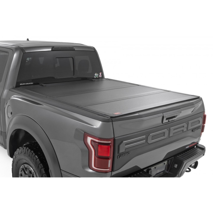Închidere de Benă Tip Capac, Rough Country Tri-Fold, Ford F-150 Raptor Lungime Benă 5.7 Feet 2014 - Prezent - EDK.ro