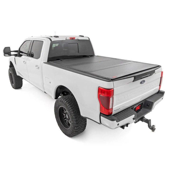 Închidere de Benă Tip Capac, Rough Country Tri-Fold, Chevrolet Colorado / GMC Canyon Lungime Benă 6.10 Feet 2014 - 2108 - EDK.ro