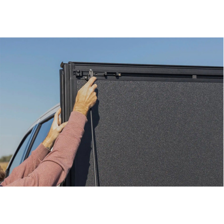 Închidere de Benă Tip Capac, Rough Country Tri-Fold, Chevrolet Colorado / GMC Canyon Lungime Benă 6.10 Feet 2014 - 2108 - EDK.ro