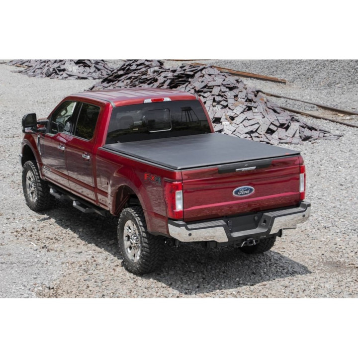 Închidere de Benă Tip Prelată, Rough Country Tri-Fold, Ford F-250 / F-350 Lungime Benă 6.9 Feet 2014 - Prezent - EDK.ro