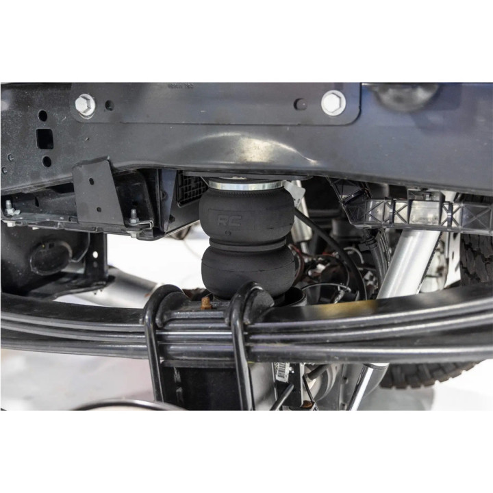 Rear Air Spring Kit, Rough Country Lift 3-6 Inch, Ford F-250 / F-350 2017 - Present - EDK.ro