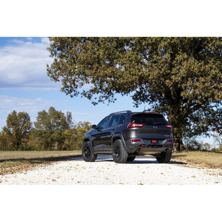 Kit Suspensie de Ridicare, Rough Country Lift 2 Inch, Jeep Cherokee 2014 - Prezent - EDK.ro