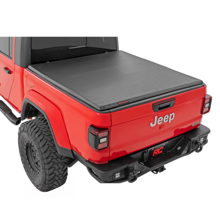 Închidere de Benă Tip Prelată, Rough Country Tri-Fold, Jeep Gladiator Lungime Benă 5.0 Feet 2019 - Prezent - EDK.ro