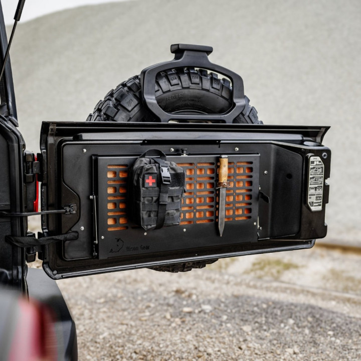 Masă Rabatabilă pentru Hayon, Bison Gear, Jeep Wrangler 2007 - Prezent - EDK.ro