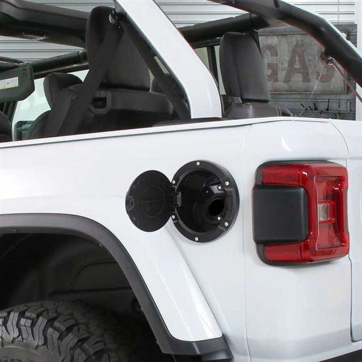 Capac de Gaz din Aluminiu Negru, Smittybilt, Jeep Wrangler 2018 - Prezent - EDK.ro