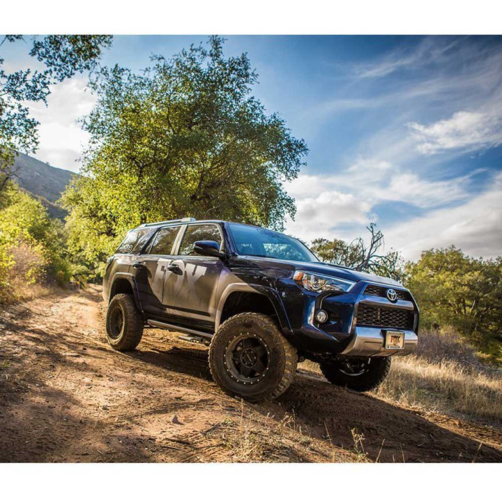 Rear Nitro Shock Absorber, FOX Factory Performance 2.0 IFP Lift 3-5.5 Inch, Nissan Patrol 1988 - 2016 - EDK.ro