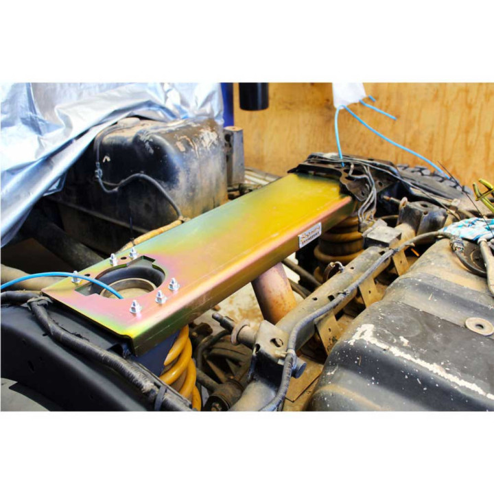 Kit de Susținere a Turnului Bobinei Spate, Superior Engineering, Nissan Patrol 1988 - 2016 - EDK.ro