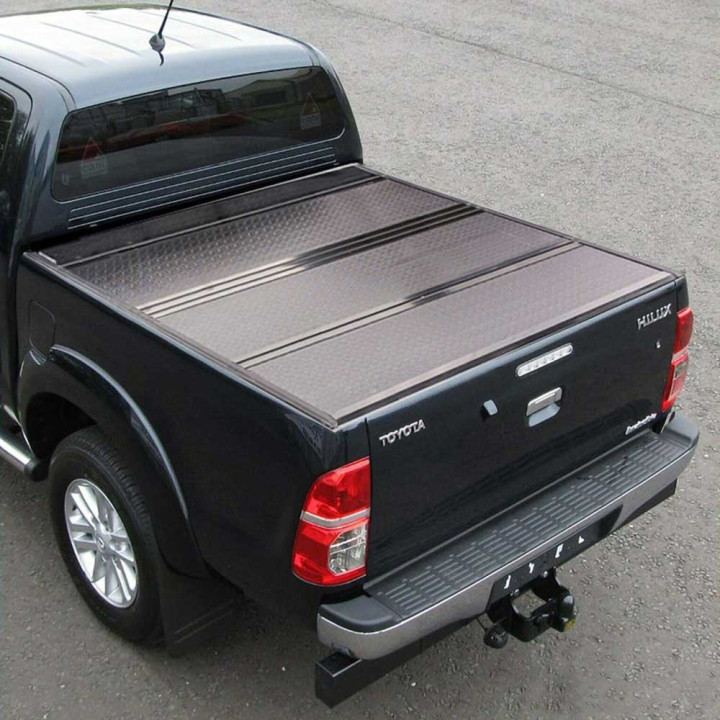 Închidere de Benă Tip Capac, OFD Tri-Fold, Toyota Hilux 2015 - 2025 - EDK.ro