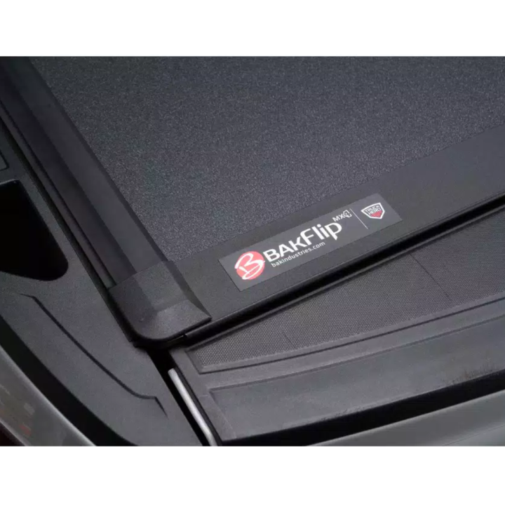 Închidere de Benă Tip Capac, RealTruck BAKFlip MX4, Toyota Hilux 2015 - 2025 - EDK.ro