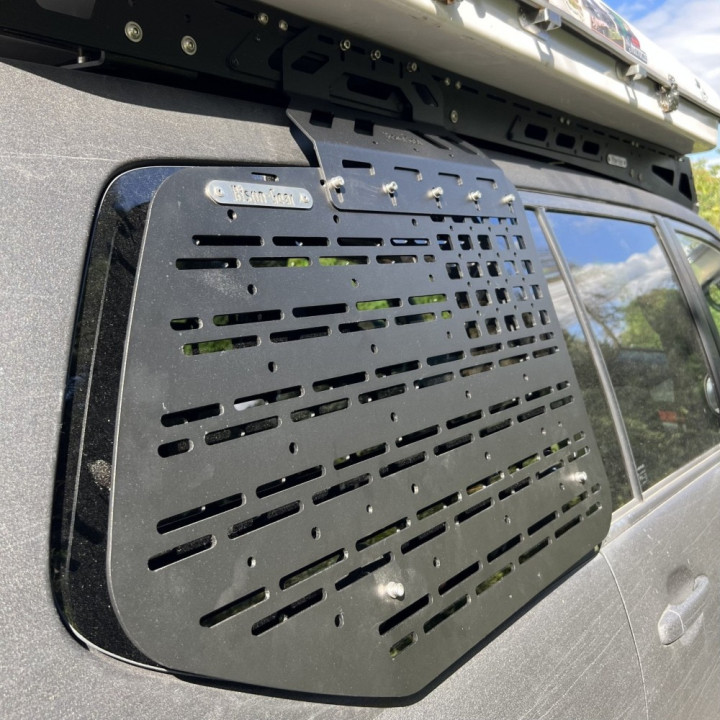 Right External MOLLE Panel, Bison Gear, Toyota Land Cruiser 2002 - 2009 - EDK.ro