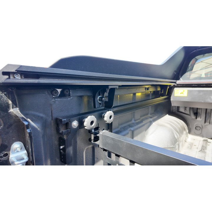 Electronically Assisted Roll Top Tonneau Bed Cover, Tessera 4x4 Roll+, Maxus T90 EV with OEM Rollbar 2021 - Present - EDK.ro