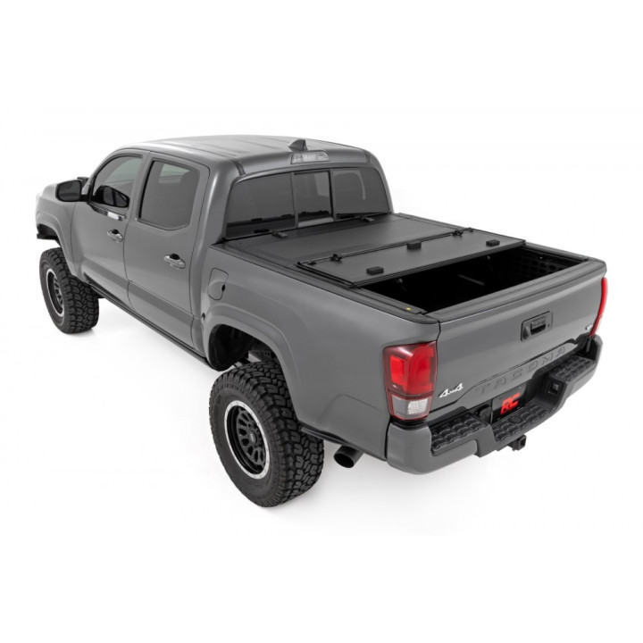 Închidere de Benă Tip Capac, Rough Country Tri-Fold, Chevrolet Colorado / GMC Canyon Lungime Benă 6.0 Feet 2014 - 2082 - EDK.ro