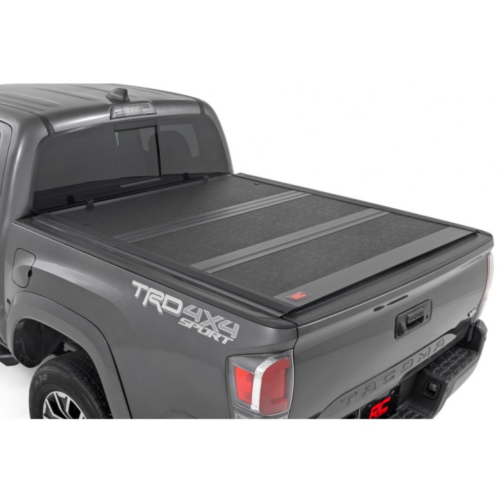 Închidere de Benă Tip Capac, Rough Country Tri-Fold, Toyota Tacoma Lungime Benă 6.0 Feet 2016 - 2023 - EDK.ro