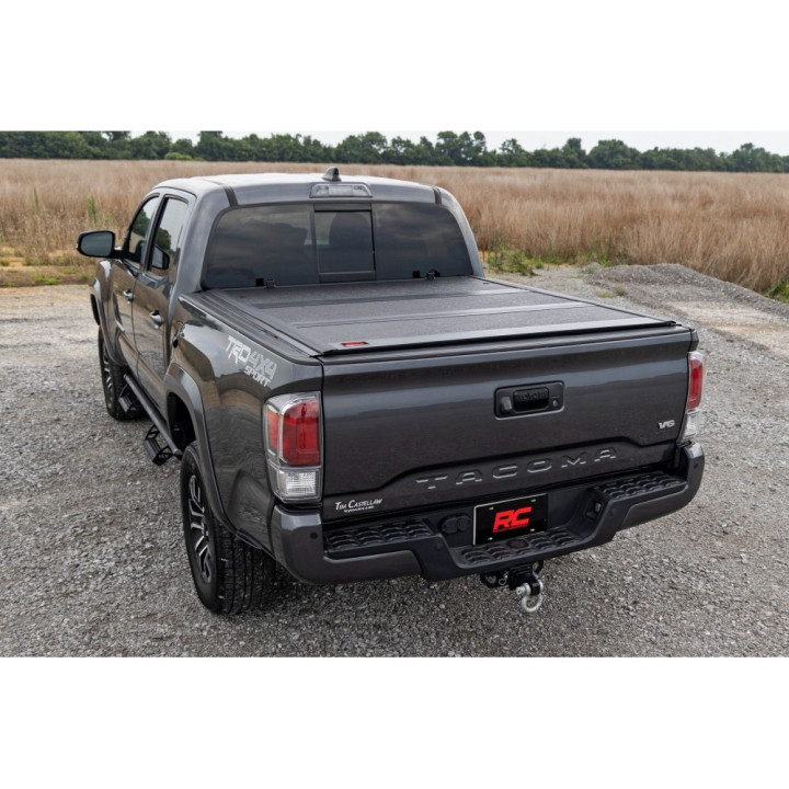Închidere de Benă Tip Capac, Rough Country Tri-Fold, Toyota Tacoma Lungime Benă 6.0 Feet 2016 - 2023 - EDK.ro