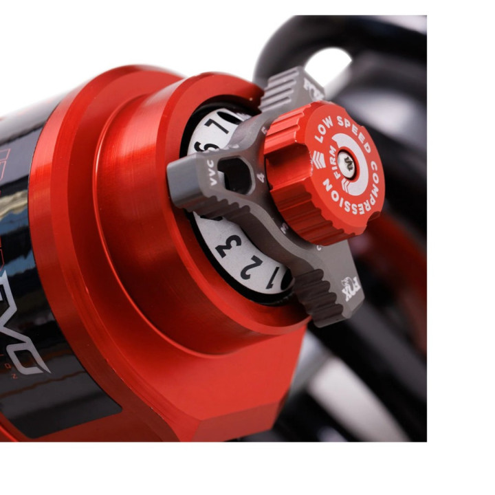 Suspensie Sport Reglabilă Față Nitro, FOX Factory Race 3.0 Rezervor Reglabil Internal Bypass DSC EVO Lift 2-3 Inch, Toyota Tacoma 2024 - Prezent - EDK.ro