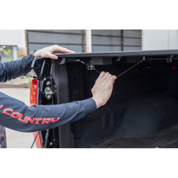Lid Tonneau Bed Cover, Rough Country Tri-Fold, Chevrolet Colorado / GMC Canyon Bed Length 5.7 Feet 2014 - 2101 - EDK.ro