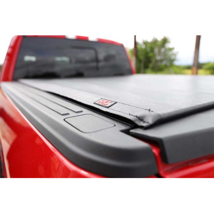 Închidere de Benă Tip Prelată, Rough Country Roll, Chevrolet Colorado / GMC Canyon Lungime Benă 5.7 Feet 2014 - Prezent - EDK.ro
