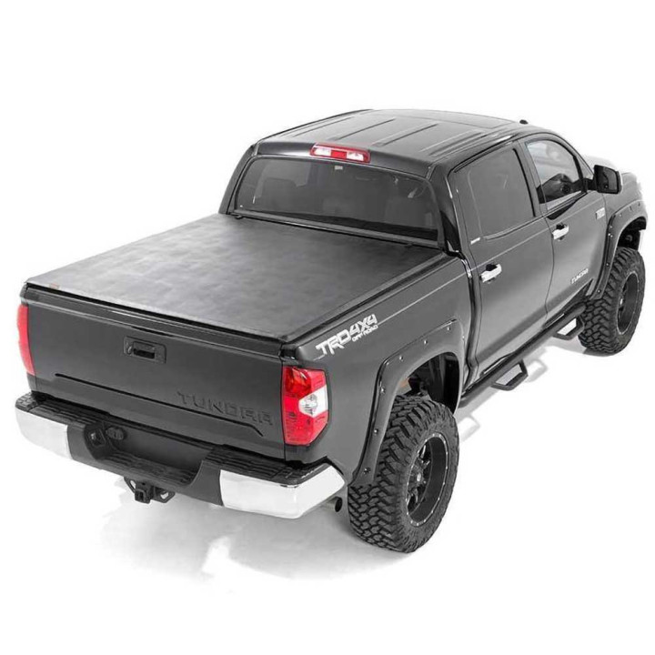 Închidere de Benă Tip Prelată, Rough Country Tri-Fold, Toyota Tundra Lungime Benă 5.7 Feet 2007 - Prezent - EDK.ro