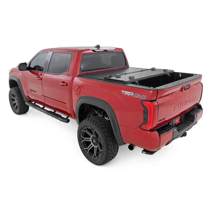 Închidere de Benă Tip Capac, Rough Country Tri-Fold, Chevrolet Colorado / GMC Canyon Lungime Benă 5.7 Feet 2014 - 2102 - EDK.ro